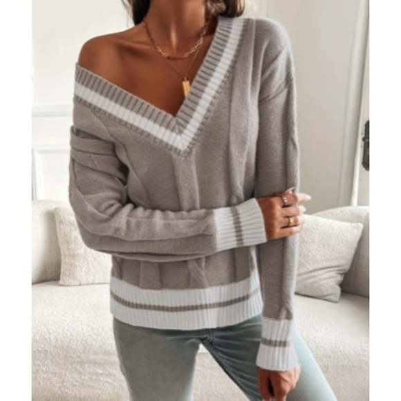 Preppy Cable Knit V-Neck Sweater - Picture 4 of 11